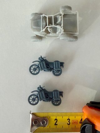 Maquetas vehiculos fuerzas especiales 1/72