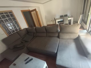 Se vende sofa chenlog