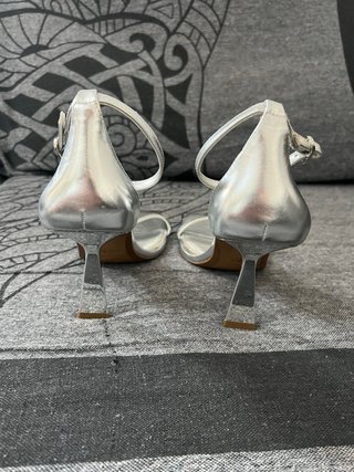 Sandalias Zara Plata Talla 39