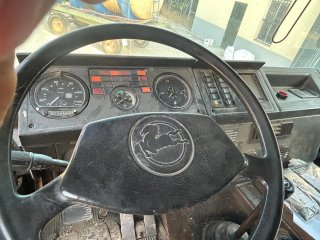 Pegaso 1323.26G Camión