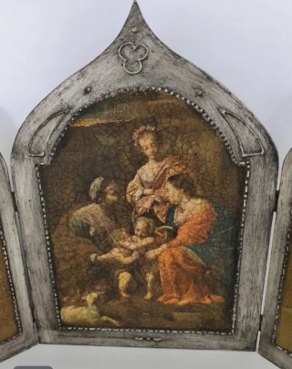 Tríptico religioso antiguo