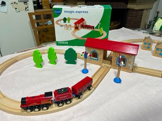 Tren de madera