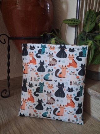 OFERTA 3X20€ 2X14€ Funda literaria GATOS
