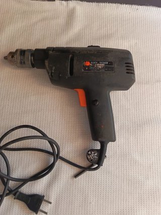 Taladro Percutor Black & Decker Usado + Brocas