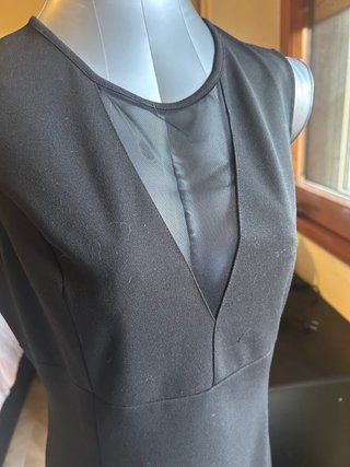 Tubino nero con inserto in pizzo