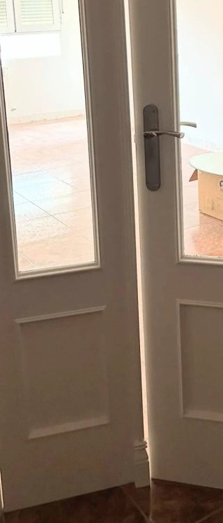 Lote puertas pino macizo lacadas blanco+manetas