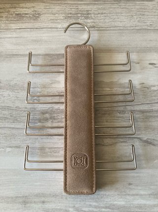Appendiabiti in pelle beige per cravatte o cinture