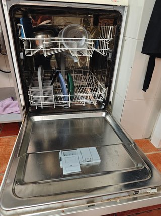 Lavavajillas Indesit DFP 58B1 Funciona Perfecto