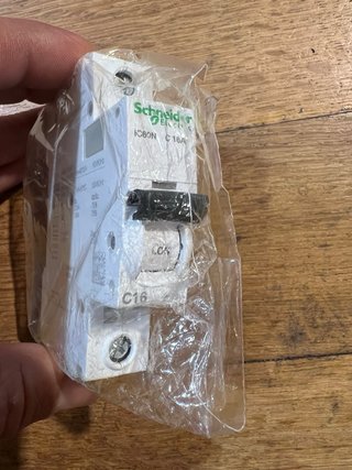 Disjuntor Schneider Electric Acti9 iC60N C16A