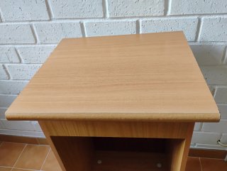 Mueble cabina de madera