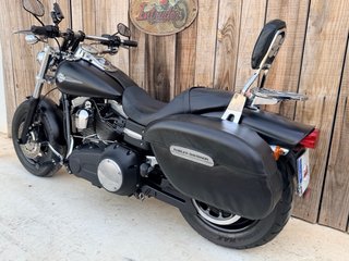 Harley Davidson Dyna Fat Bob Negra
