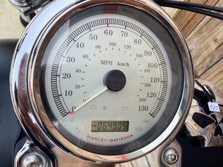 Harley Davidson Dyna Fat Bob Negra