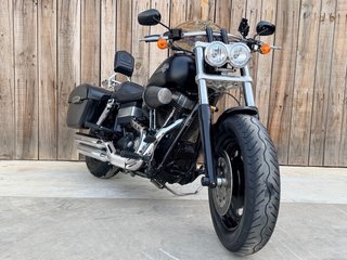 Harley Davidson Dyna Fat Bob Negra
