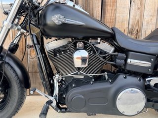 Harley Davidson Dyna Fat Bob Negra