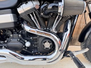 Harley Davidson Dyna Fat Bob Negra