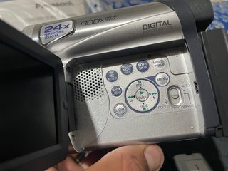 Videocámara Panasonic NV-GS8EB + Accesorios