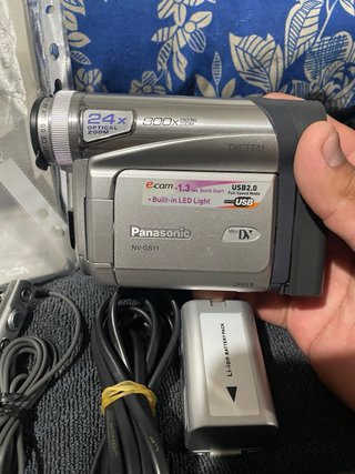 Videocámara Panasonic NV-GS8EB + Accesorios