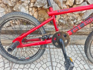 Bicicleta BMX Roja
