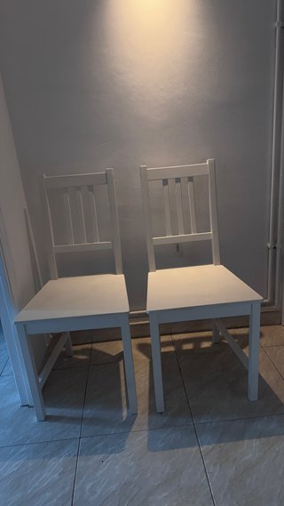 2 Sillas Blancas Ikea. Recogida en barcelona