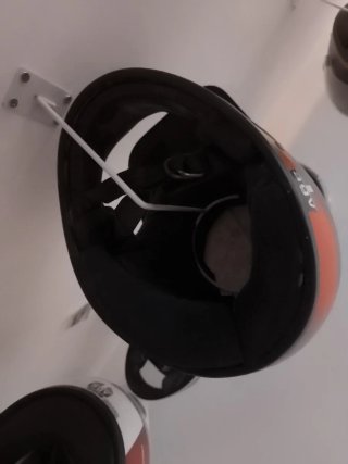Casco AGV Naranja y Negro