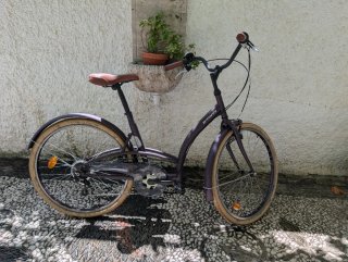 Bicicleta Urbana Morada B'Twin