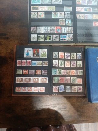 Lote 4 álbumes para sellos