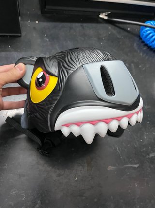Casco de bici infantil diseño pantera