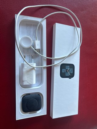 Apple Watch SE 2 Negro con Correa Amarilla