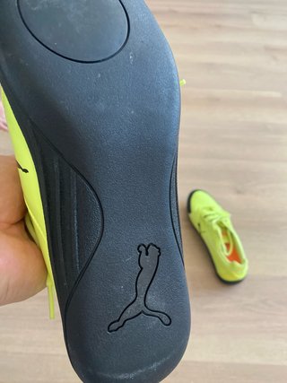 Zapatillas Puma Negras y Amarillas