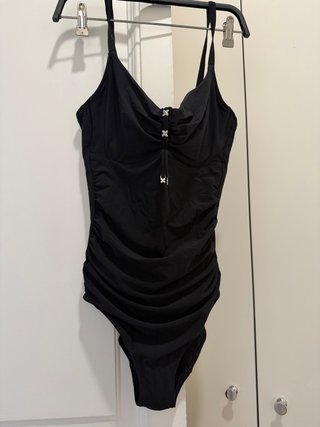Bañador negro con fruncido