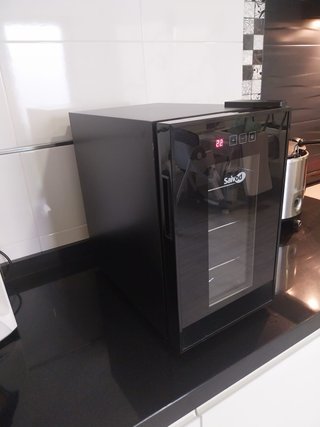 Vinoteca Cecotec