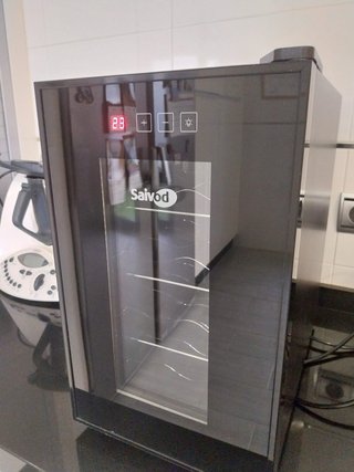 Vinoteca Cecotec