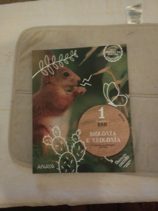 Libro de biología los tres trimestres 1 eso