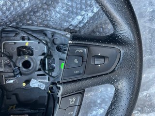 Volante Peugeot 508 año 2016 con Controles.