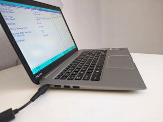Toshiba Kira Book Plata i7 tercera gen