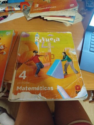 Matemáticas, 4 Primaria, Revuela Saberes básicos