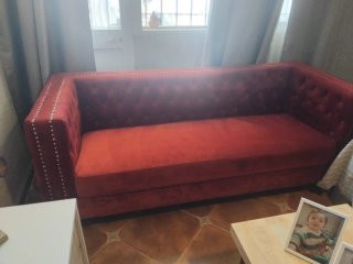 Sofá Chester Rojo Terciopelo