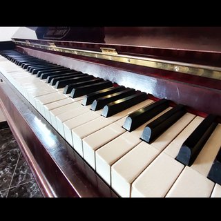 Piano Model Zander Mediados 1950