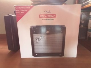 Amplificador Fender Mustang I V.2