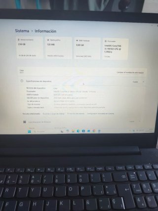 Portátil Lenovo I3 238GB 8GB RAM