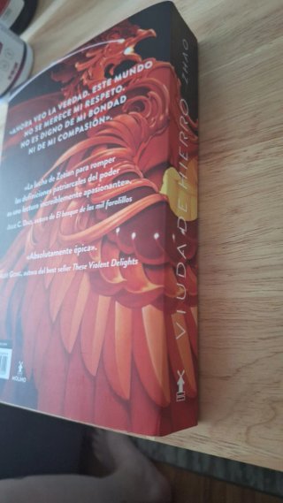 Viuda de hierro / Iron Widow