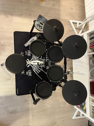 Batería Electrónica Alesis Nitro Mesh Kit + extras