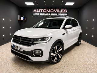 VOLKSWAGEN T-CROSS R-LINE · 2022 · SOLO 32.000 KM
