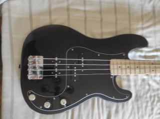 Bajo Fender Squier PJ Affinity