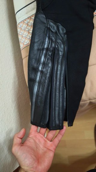 Mono Dainese moto cuero negro talla 52
