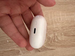 Auriculares inalámbricos blancos