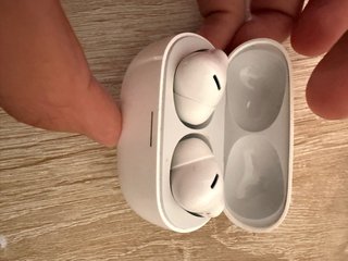 Auriculares inalámbricos blancos
