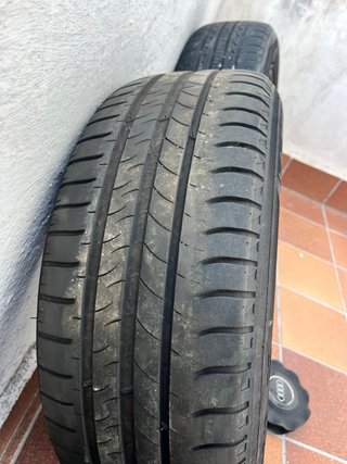 Llantas Audi 15” con neumáticos Michelin