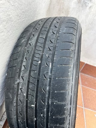Llantas Audi 15” con neumáticos Michelin