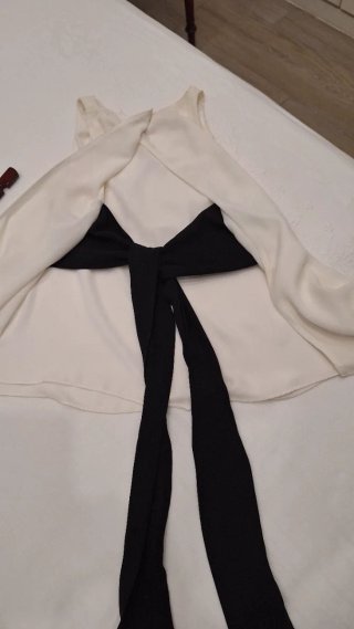 Blusa Zara Espalda Anudada Negra Blanca